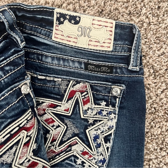 Miss Me Americana Bootcut Jeans - Picture 11 of 12